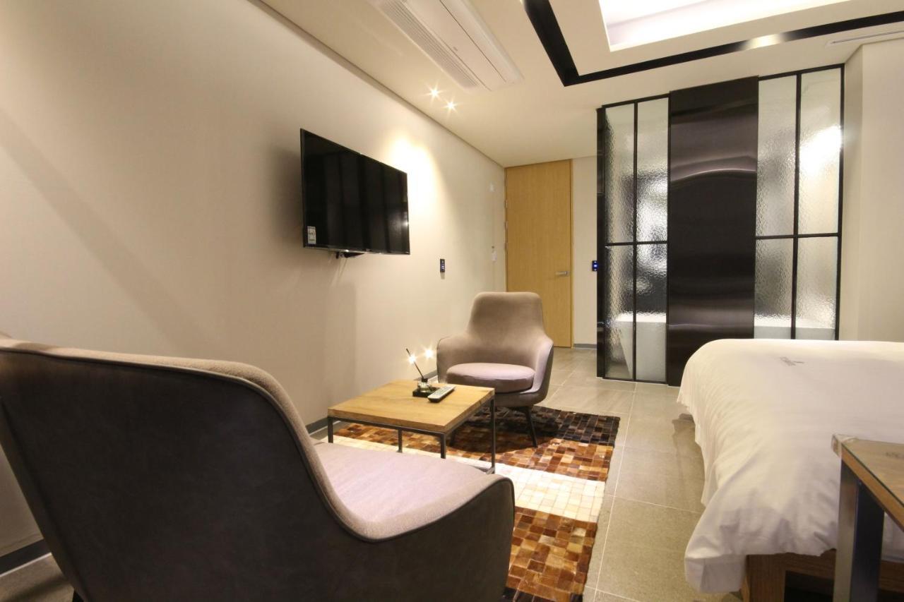 Hotel Eco Stay Чонджу Экстерьер фото