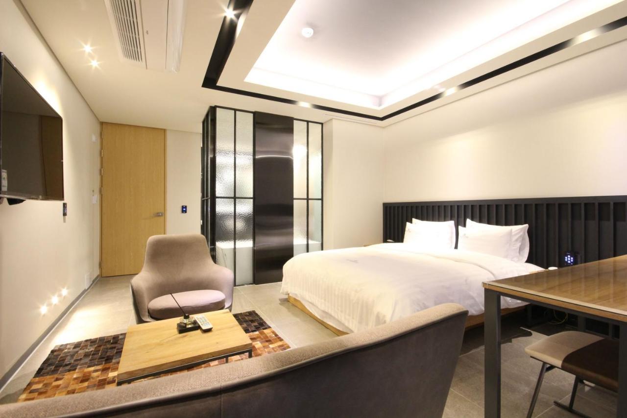 Hotel Eco Stay Чонджу Экстерьер фото
